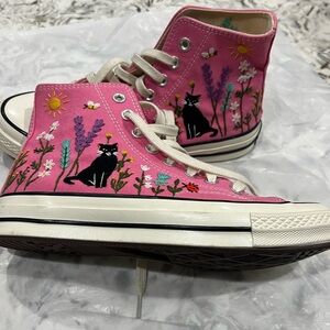 Embroidered Converse Chuck Taylor size 9